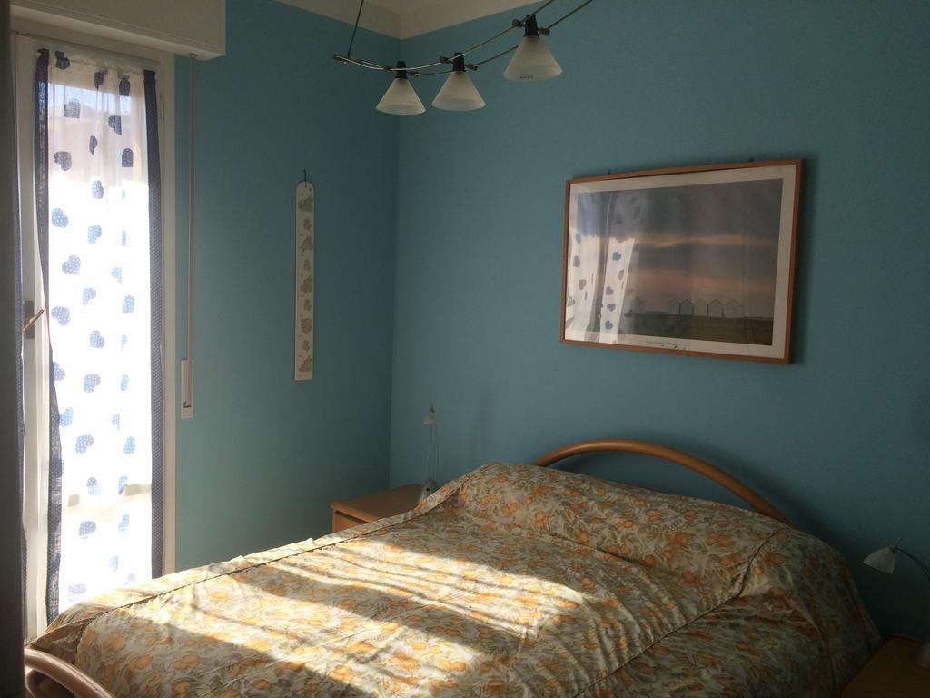 Vacanze A Finale Ligure Rom bilde